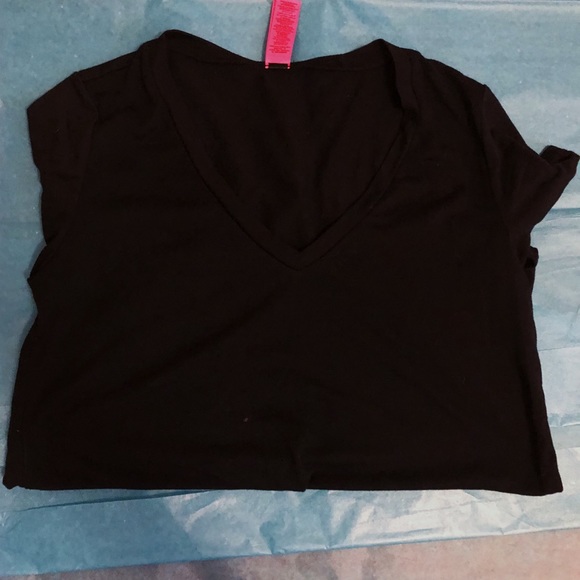 Black t shirt - Picture 2 of 3
